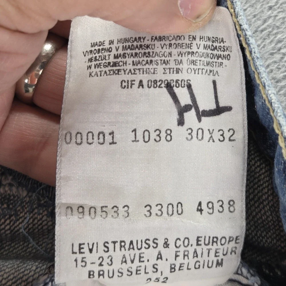 Levis 11757 important